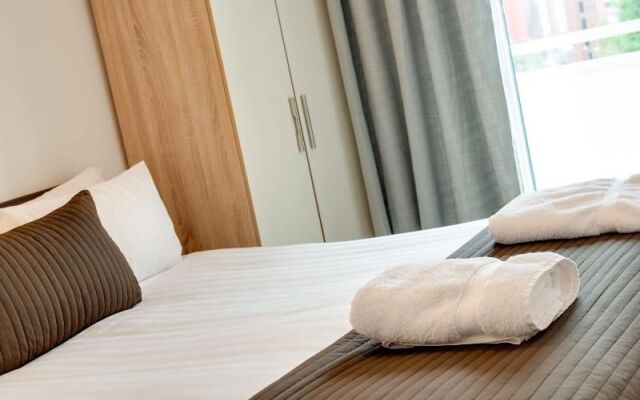 Base Serviced Apartments - The Docks