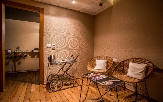 Alexander Hotel– Tel Aviv