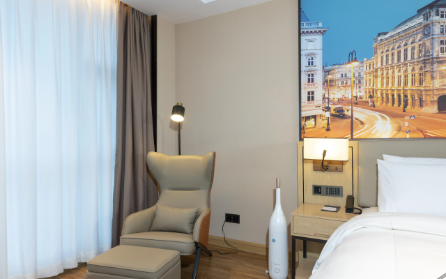 Vienna International Hotel Deng Zhou YingBinGuan