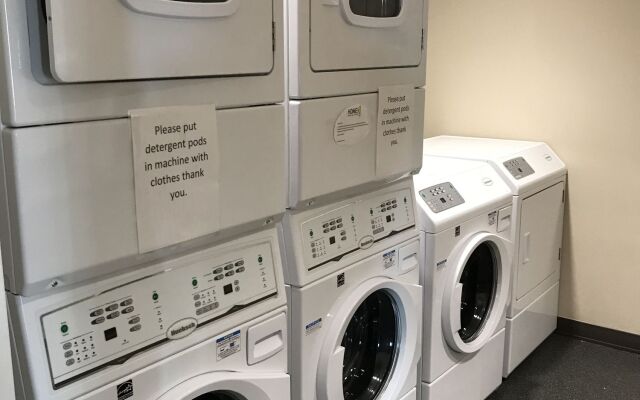 Home2 Suites by Hilton Roseville Minneapolis