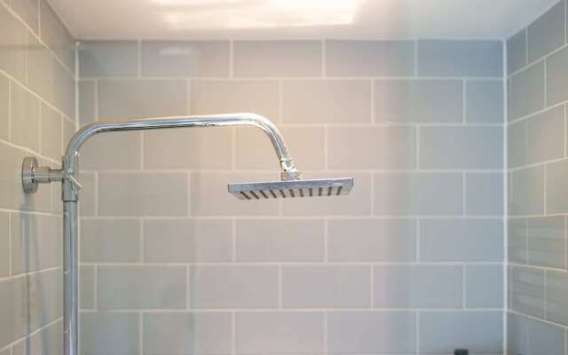 Modern En-Suite Flat - near Islington High Street