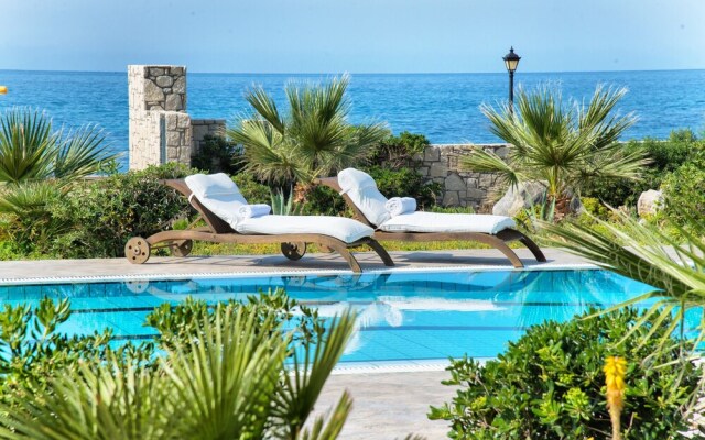 Cretan Beachfront Villas