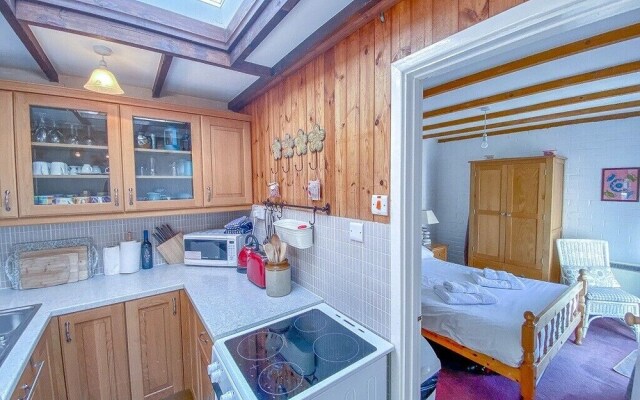 12 Waters Edge Chalet, Amroth