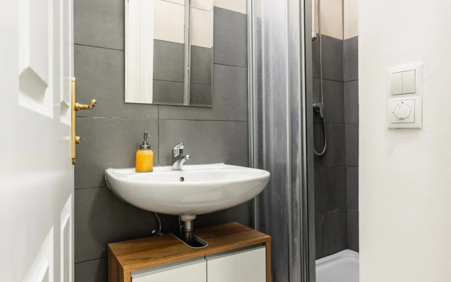 Authentic and stylish apartment in calm district area