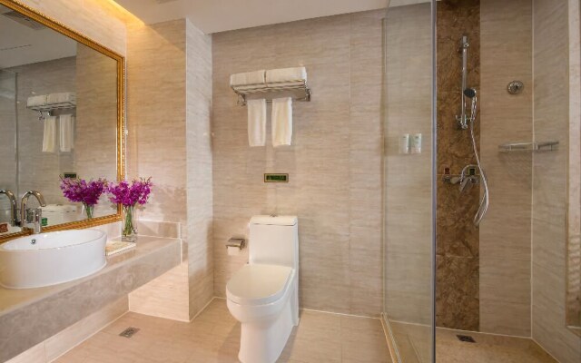 Vienna Hotel Shanghai Happy Valley