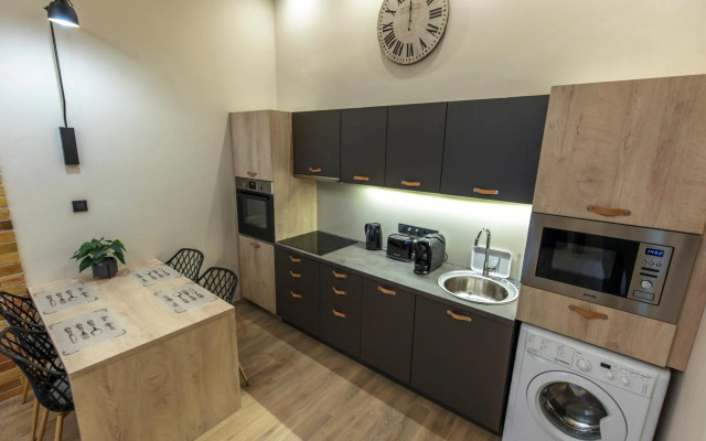 E13 Exclusive Studio