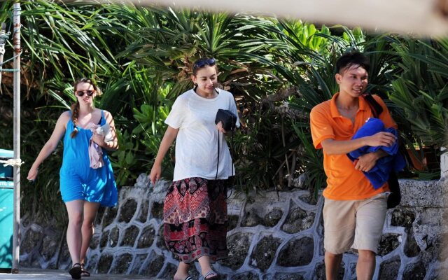 Monkey Island Resort