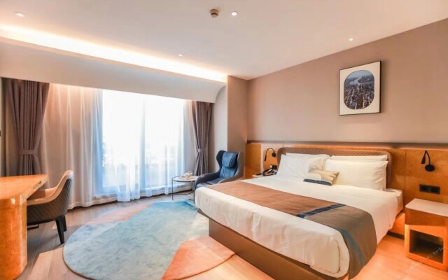 SKYBIRD Hotel (Shanghai Hongqiao Airport)