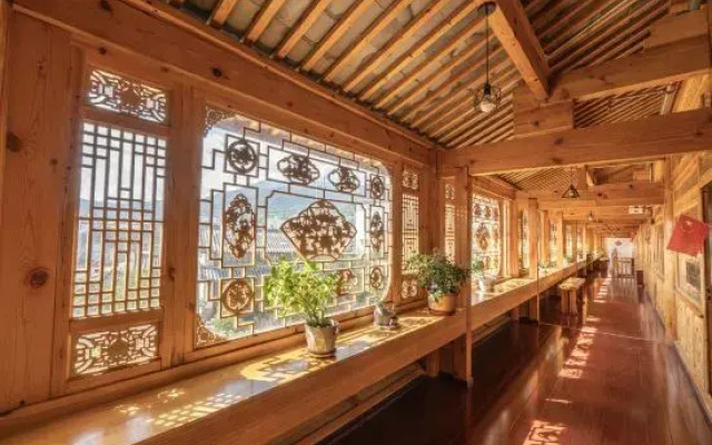 Lijiang Wenfu Courtyard Inn