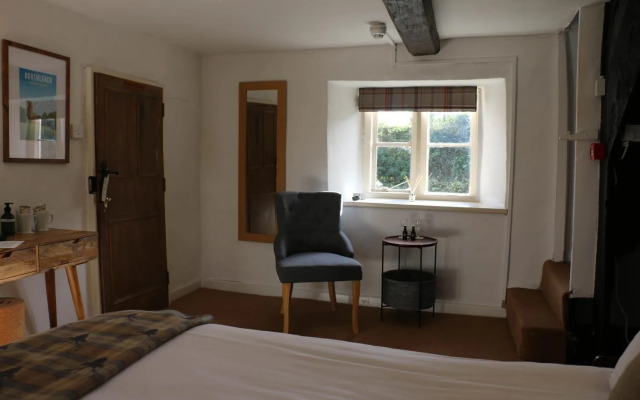 Horse & Groom - Upper Oddington