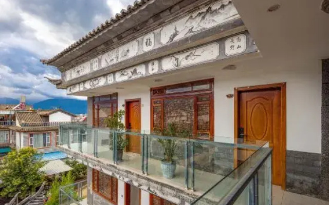 Dali Shuanglang Junxuan Haiju Baizu Homestay