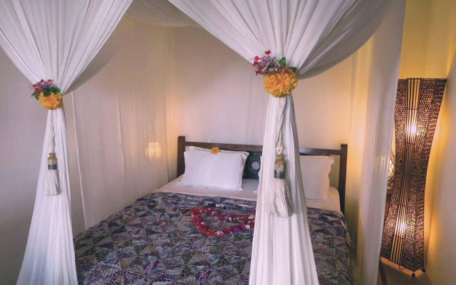 Cili Emas Oceanside Resort