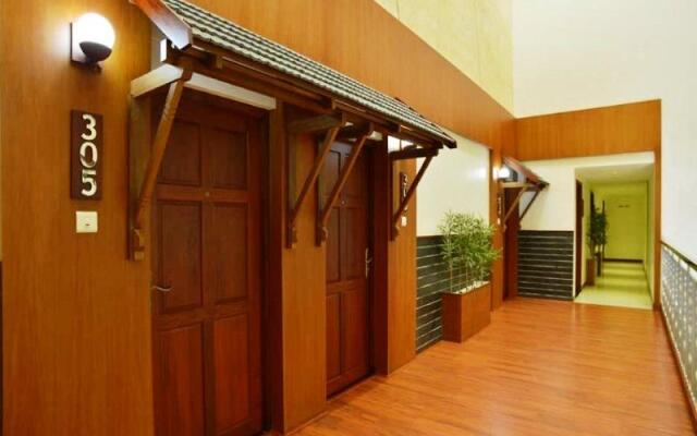 Hotel Marina Residency