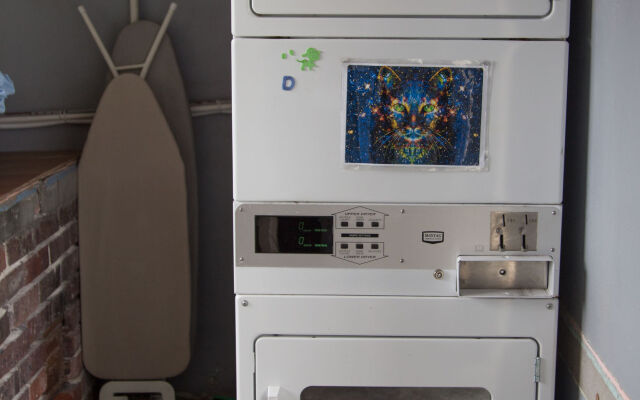 1849 Backpackers Hotel