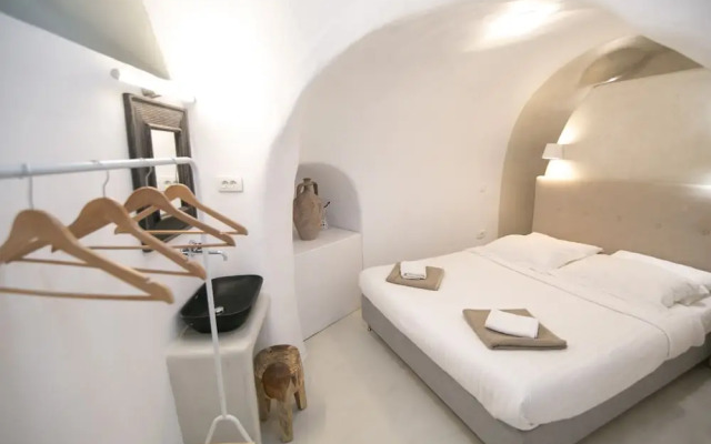 Opsis Cave House