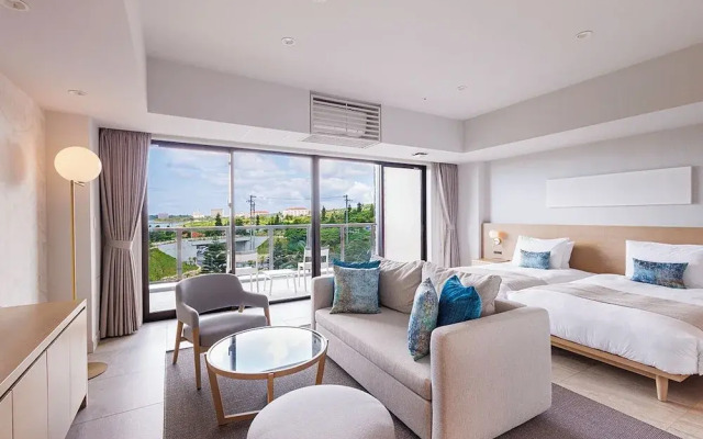 Hotel Shigira Mirage Beach Front