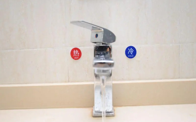 Super 8 Beijing New Exhibition Center