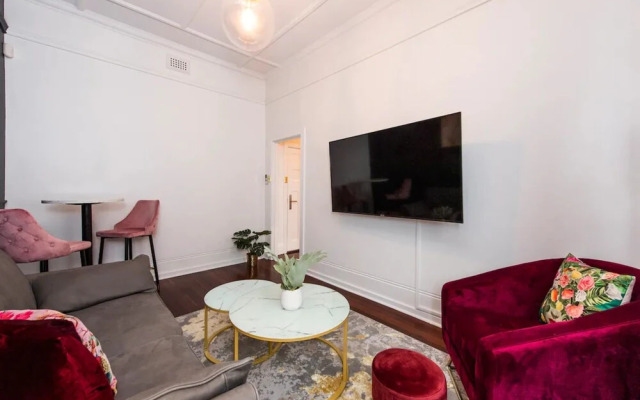 The 1920s - 'the Golden Palm' Suite Apartment