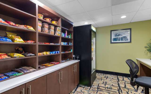 Best Western Plus McDonough Inn & Suites