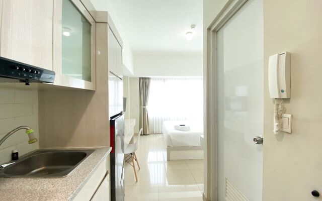Restful And Simply Studio Springlake Summarecon Bekasi Apartment