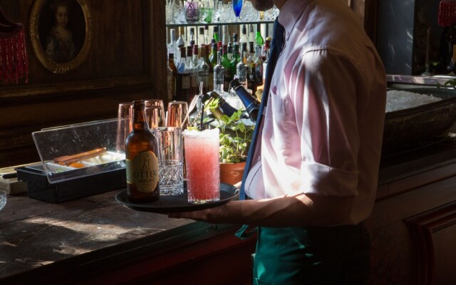 THE PIG at Combe - Devon