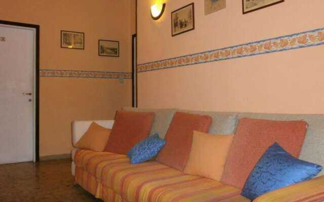 Airport Pisa Rooms - Self Economy