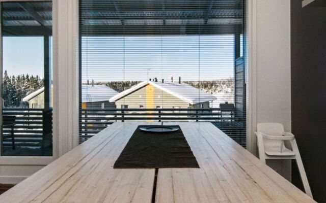 Skivillas 78 ukkohalla (7)