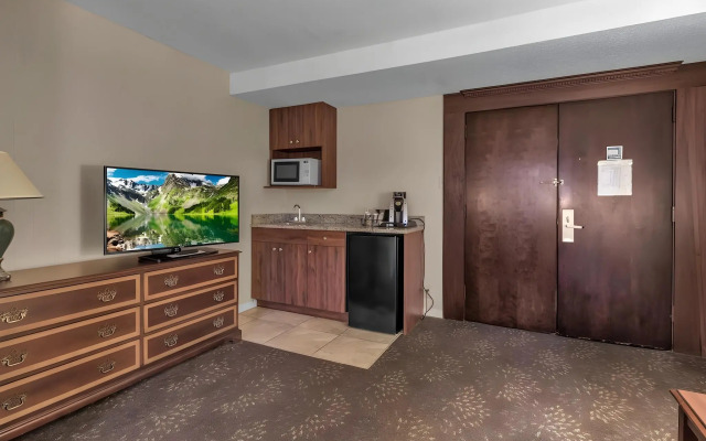 Buffalo Airport Hotel