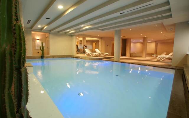 Adler Family and Wellness ApartHotel