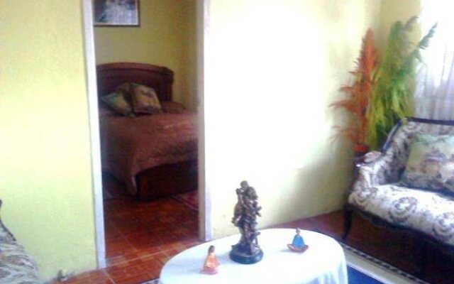 Hostal La Casa Toleña