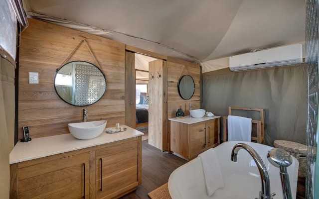 Kingfisher Retreat By Sharjah Collection