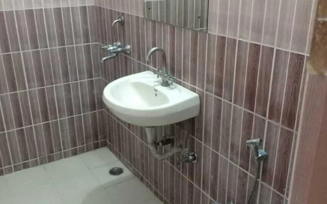 Hotel Golden Nest
