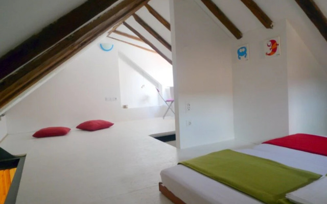 Apartment Avalon