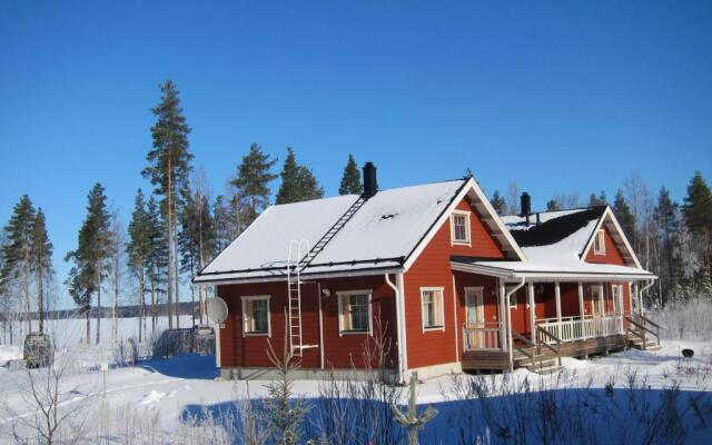 Tiiringolf Cottages