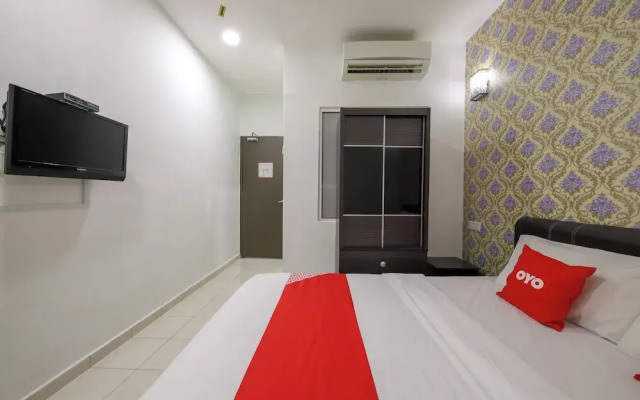 OYO 89497 Dream Nur Hotel