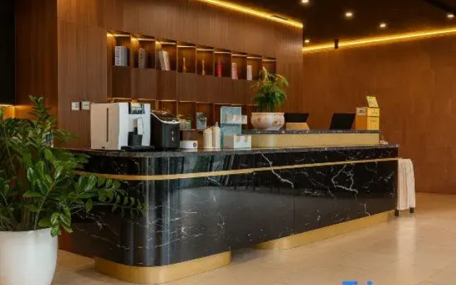 ORANGE CRYSTAL PHOENIX HOTEL (Bac Ninh, Vietnam)