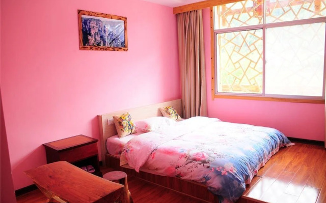 Qingfengge Hostel