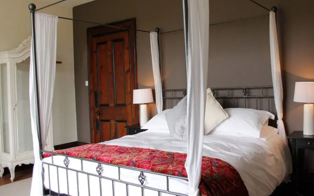 Costislost Organic Retreat