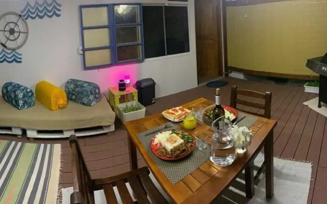 Moana Breeze Eco Lodge