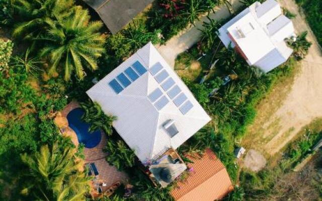 Roatan Backpackers' Hostel