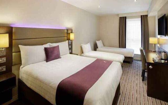 Premier Inn London Southwark Station Hotel