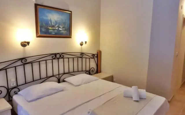 Alados Otel