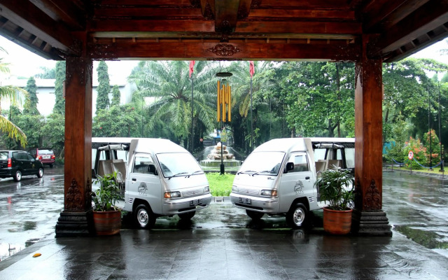 Laras Asri Resort and SPA