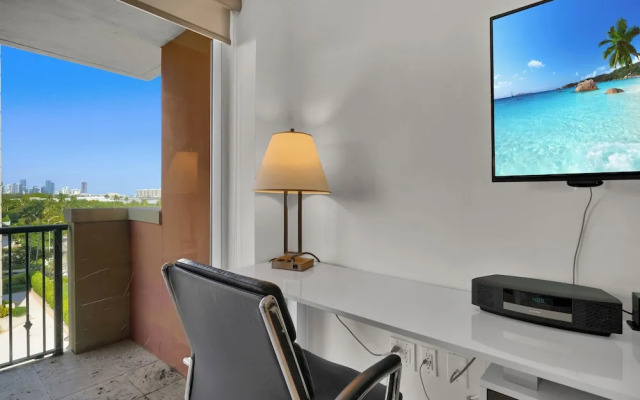 Modern Bay View with Free Parking
