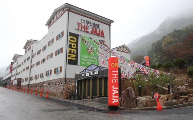 Hotel The JaJa