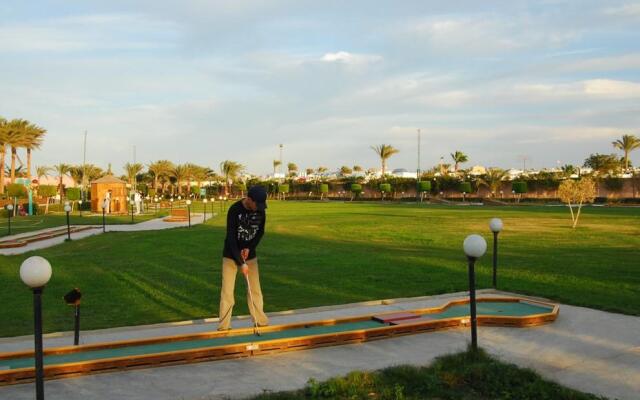 Golden 5 Almas Palace Resort