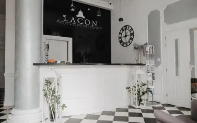 Pałac Lacon