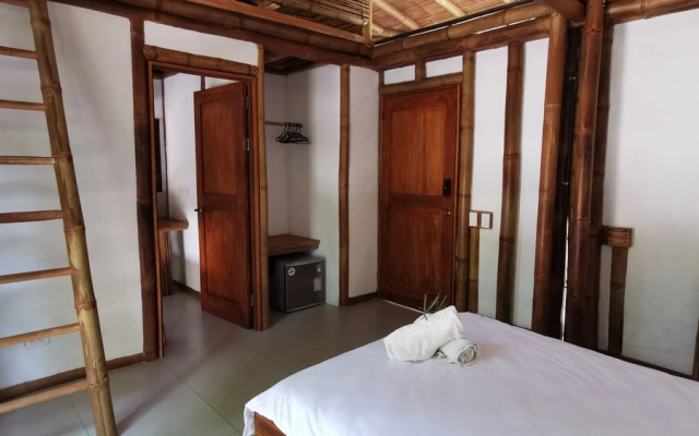 Bamboo Surf House - Hostel