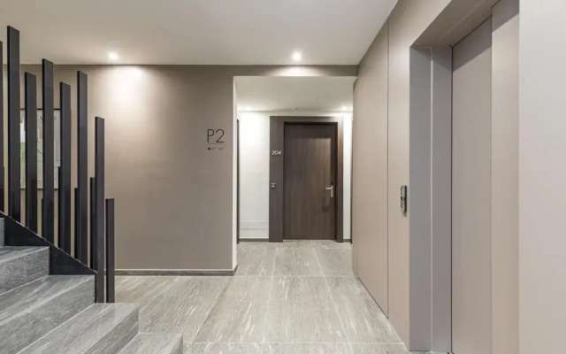 Icon H 401 Suite Business