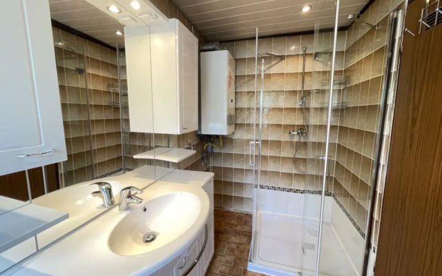 Am Hohen Bogen 12001